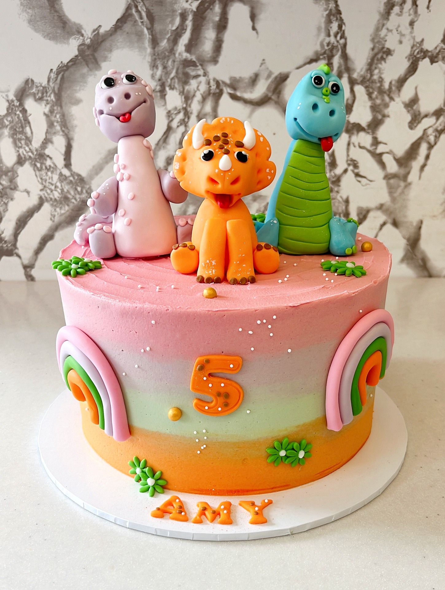 Artistic cake design